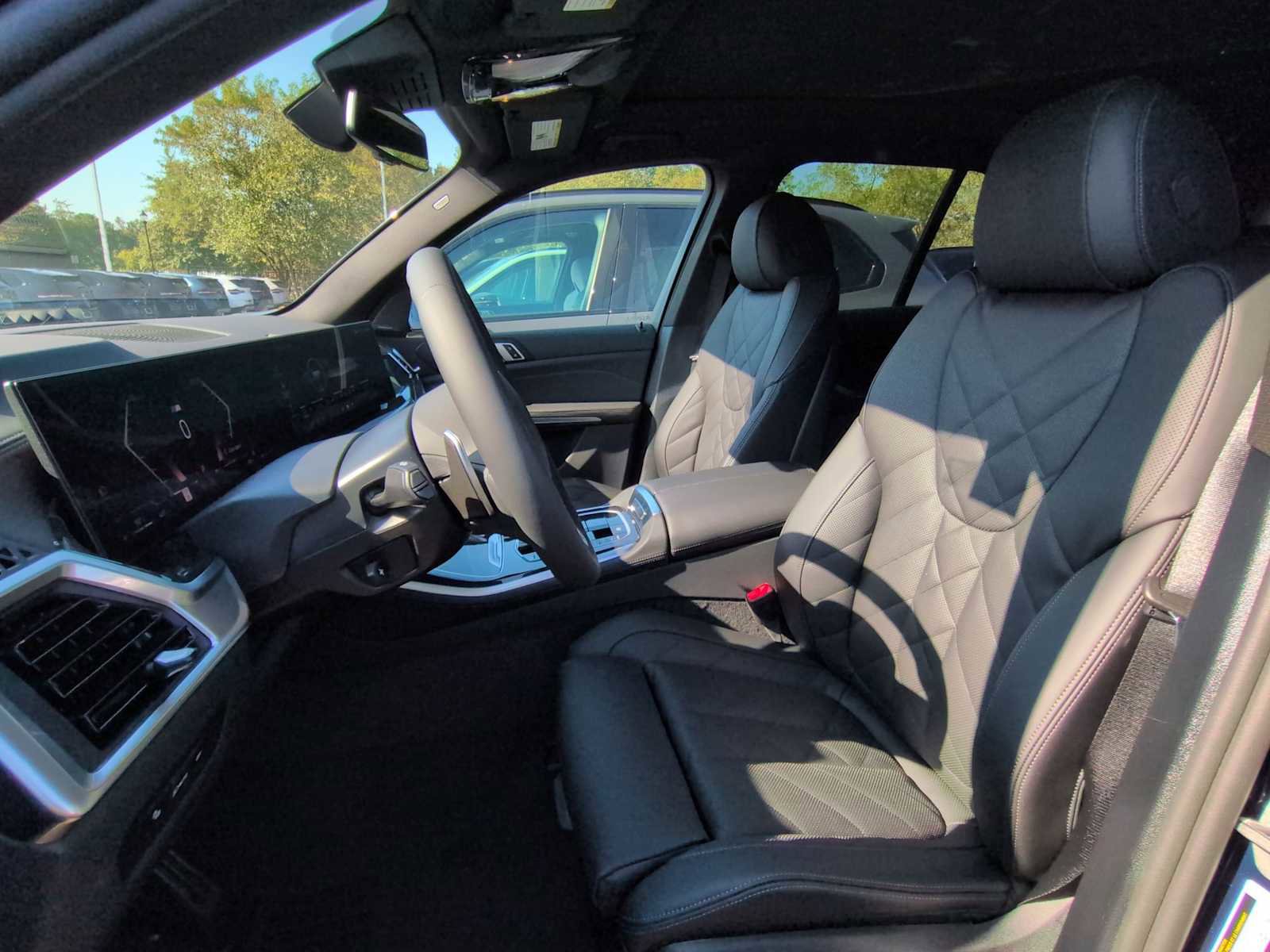 Used 2026 BMW X5 xDrive40i w/ M Sport Package image 17