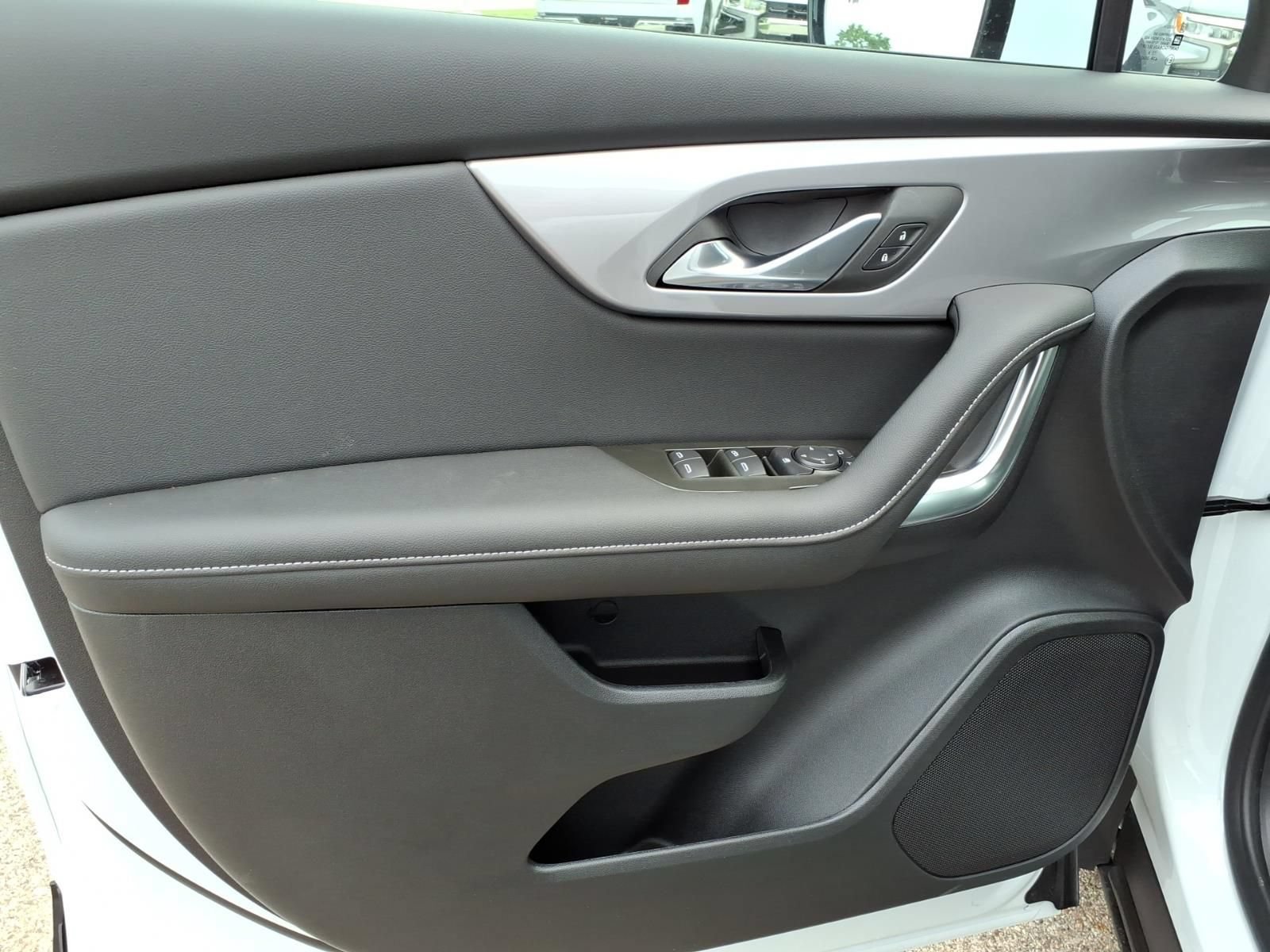 New 2026 Chevrolet Blazer LT w/ LPO, Floor Liner Package FWD image 11