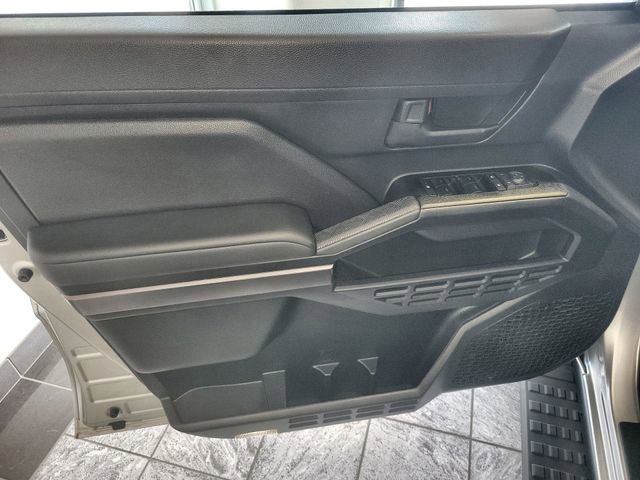 Certified 2025 Toyota 4Runner SR5 AWD/4WD image 13