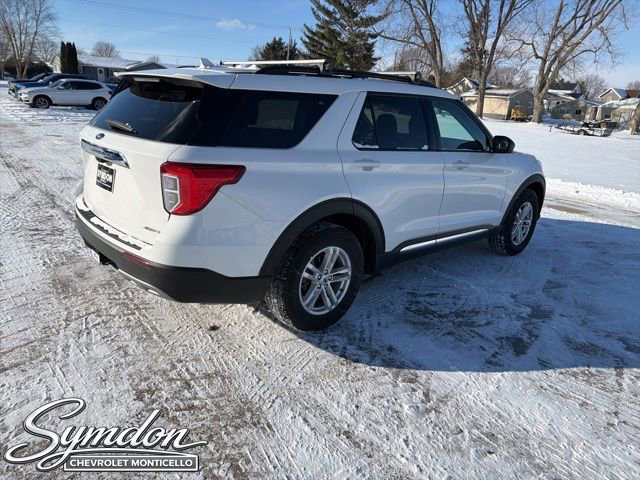 Used 2022 Ford Explorer XLT w/ Equipment Group 202A image 4