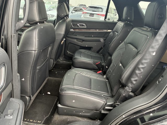 Used 2017 Ford Explorer Platinum image 17