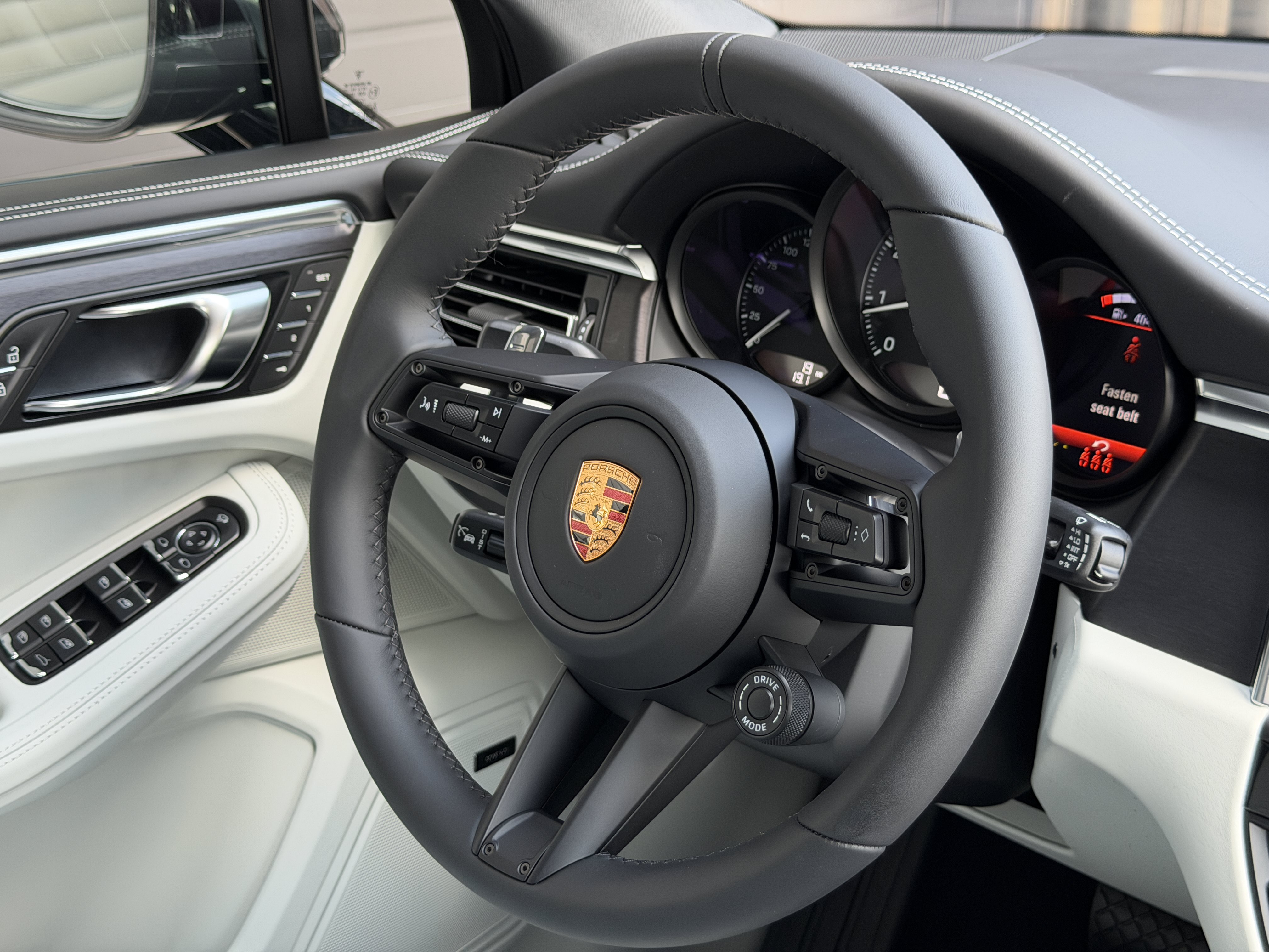 New 2026 Porsche Macan GTS AWD/4WD image 22