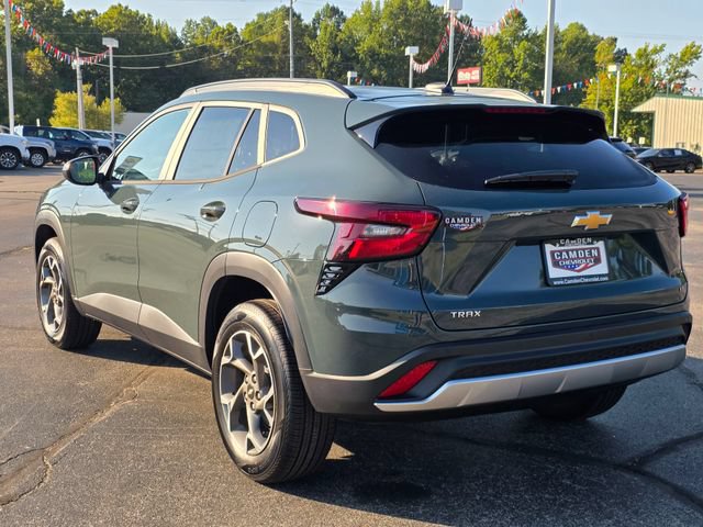 New 2026 Chevrolet Trax LT w/ Driver Confidence Package FWD image 9