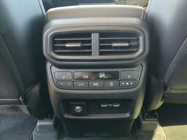 Used 2023 Honda Pilot Elite image 16