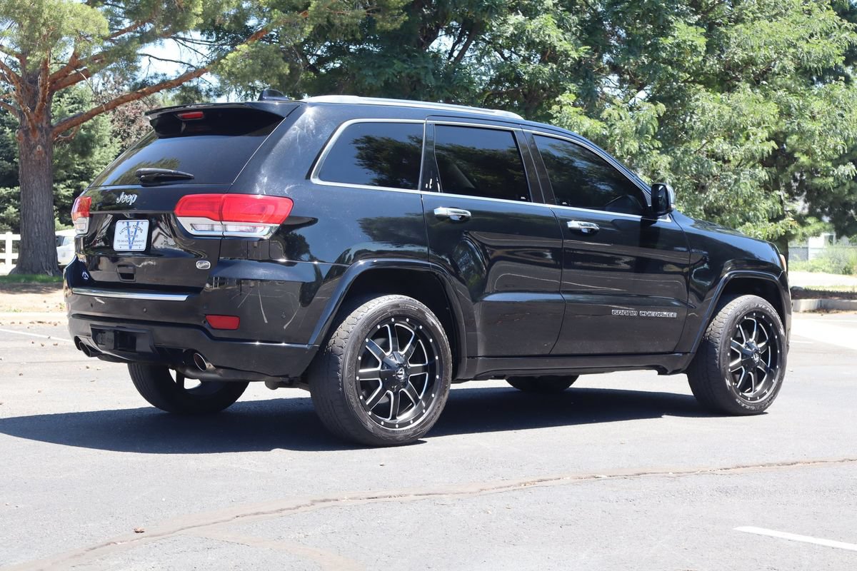 Used 2018 Jeep Grand Cherokee Overland AWD/4WD image 5
