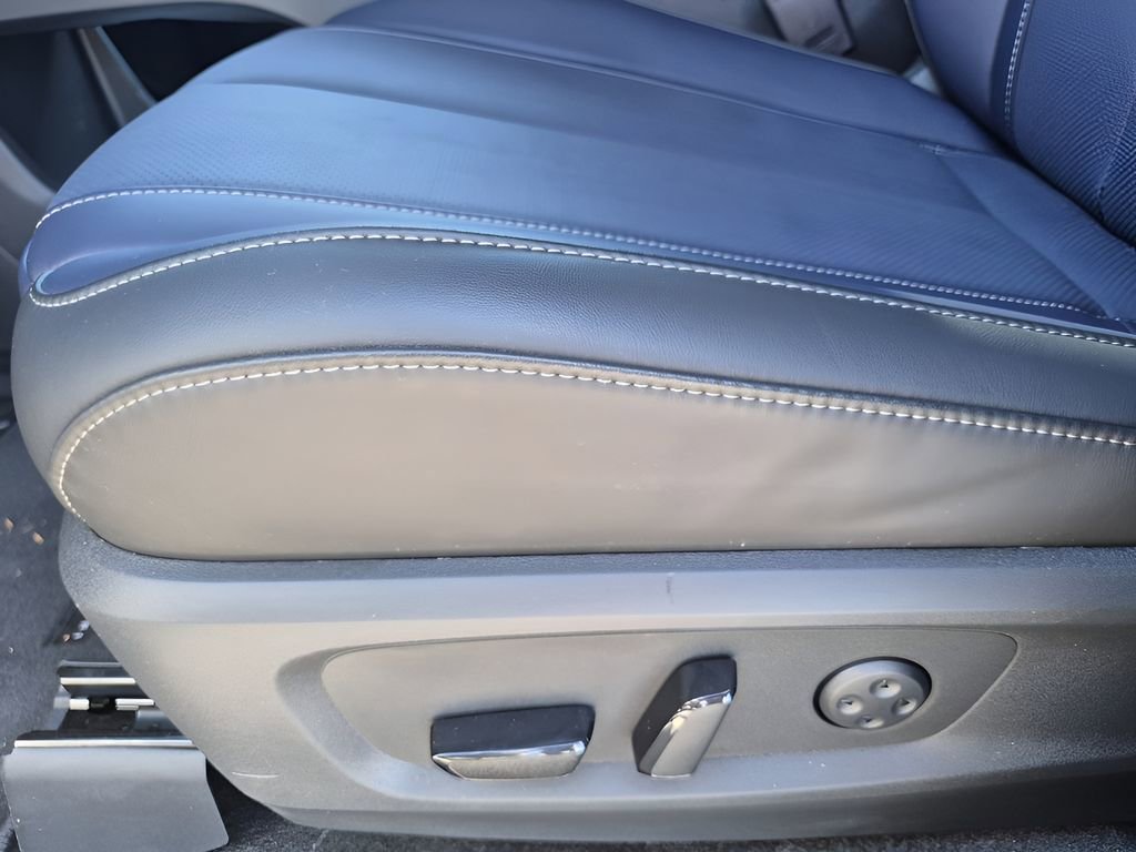 Certified 2026 INFINITI QX60 Sport w/ Dark Cargo Package image 17