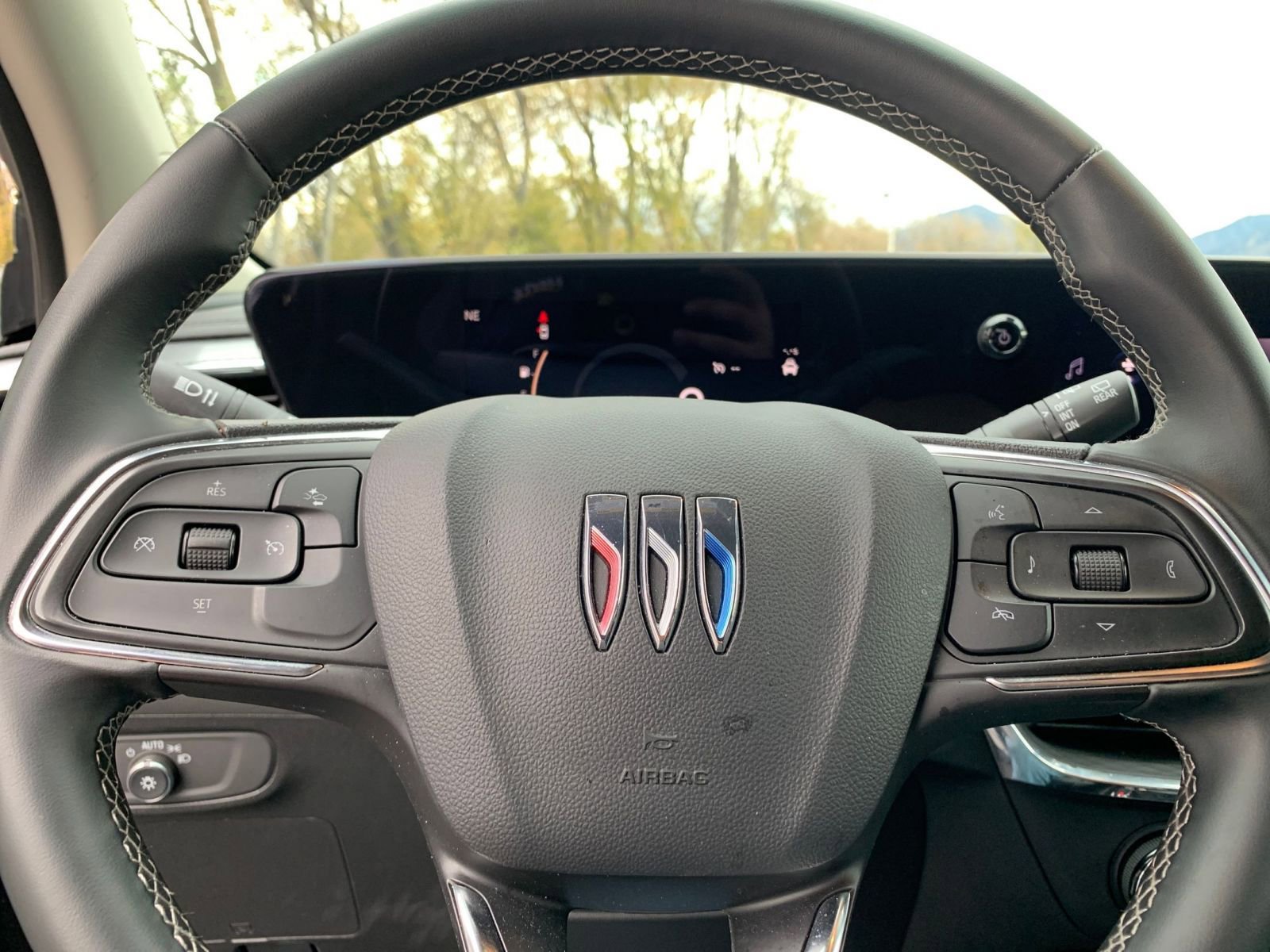 Used 2025 Buick Encore GX Preferred image 25