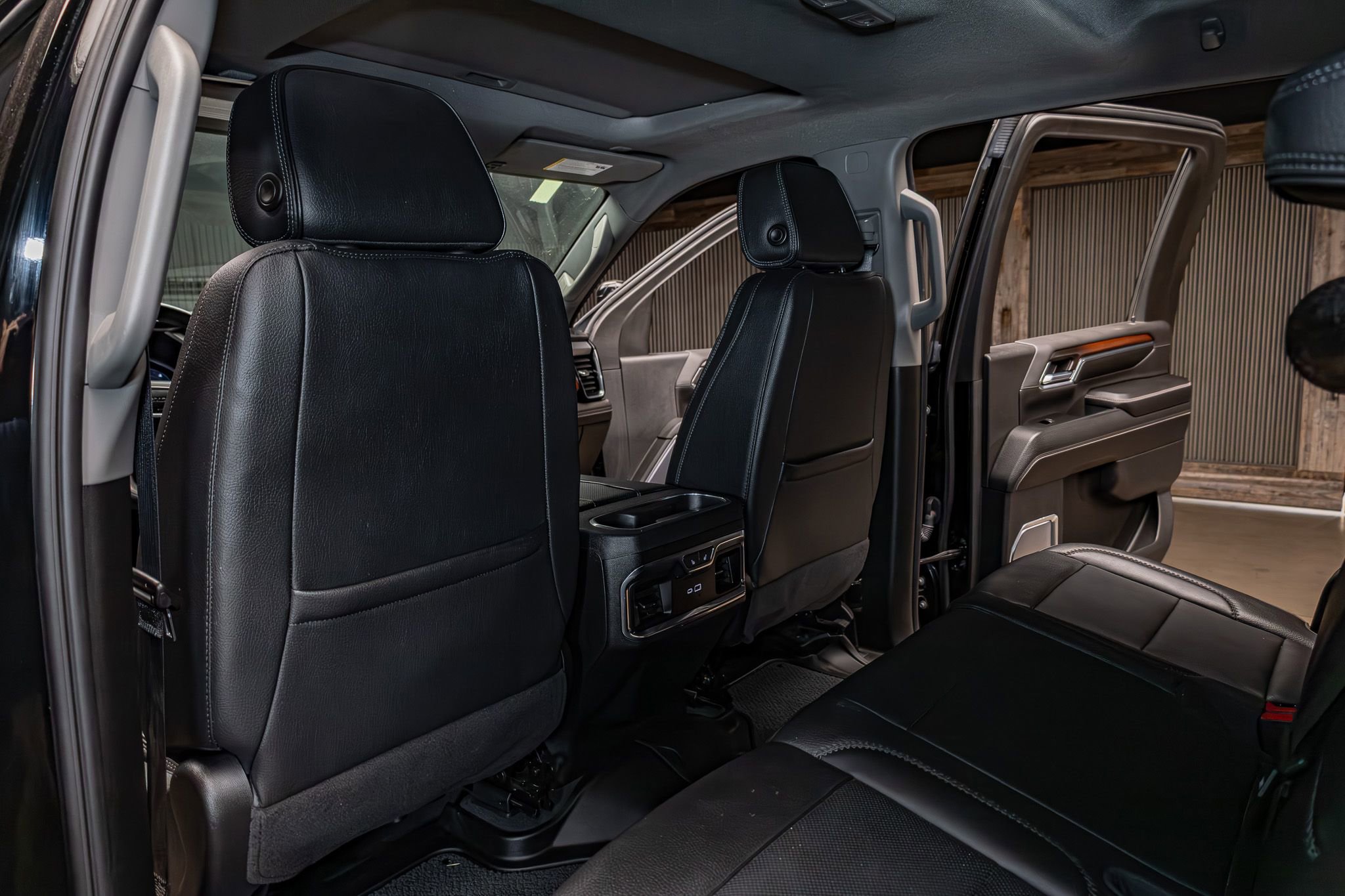 Used 2024 GMC Sierra 3500 Denali w/ Denali Reserve Package image 24