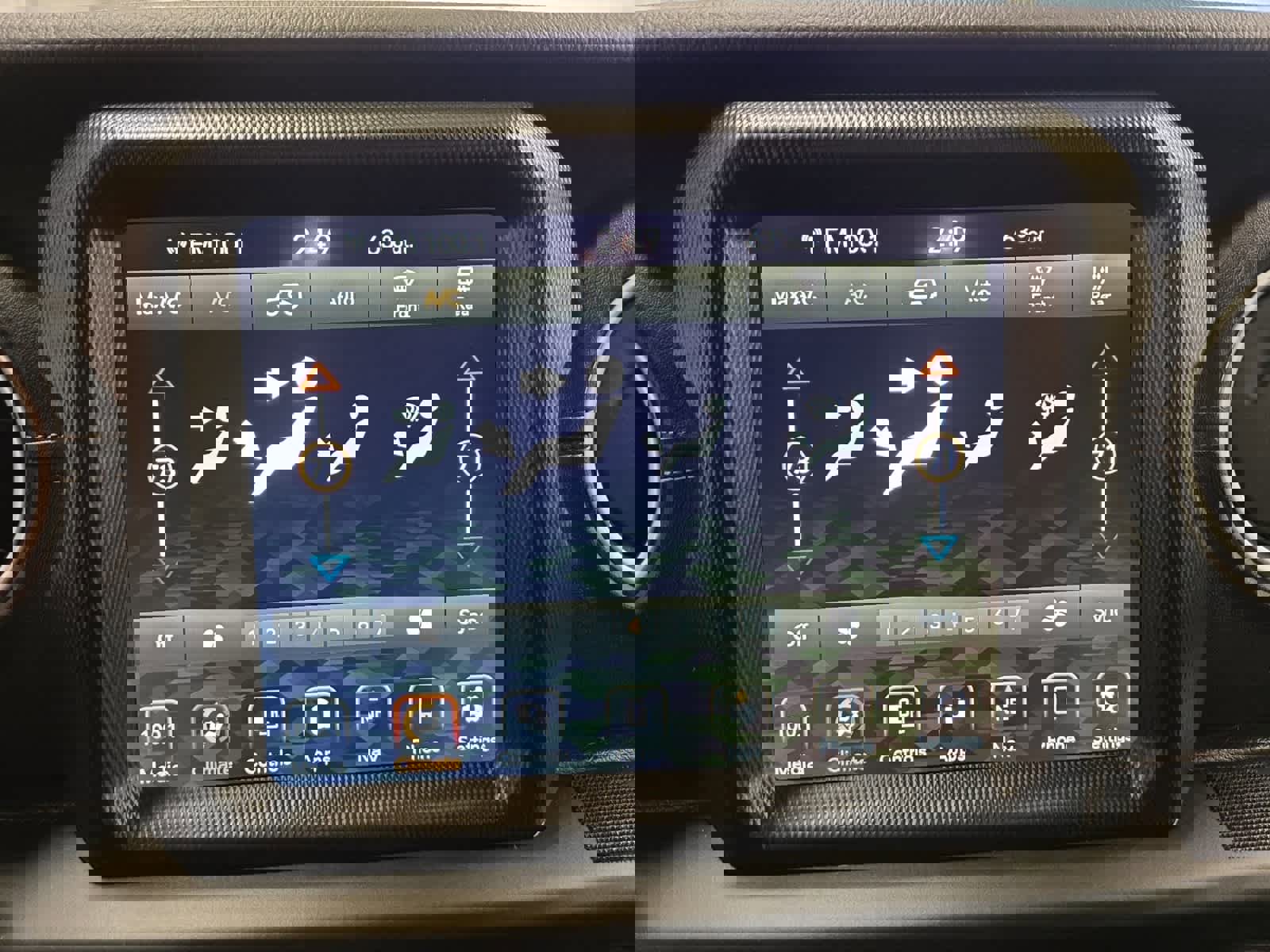 Used 2022 Jeep Wrangler Unlimited Sahara image 25