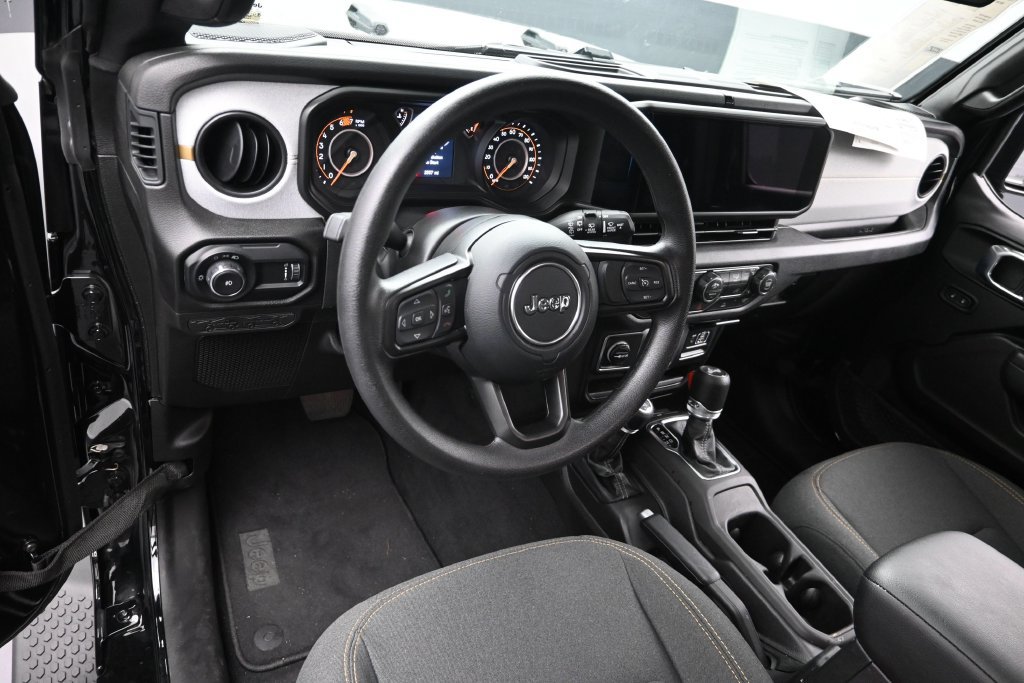 Used 2026 Jeep Wrangler Sport AWD/4WD image 14