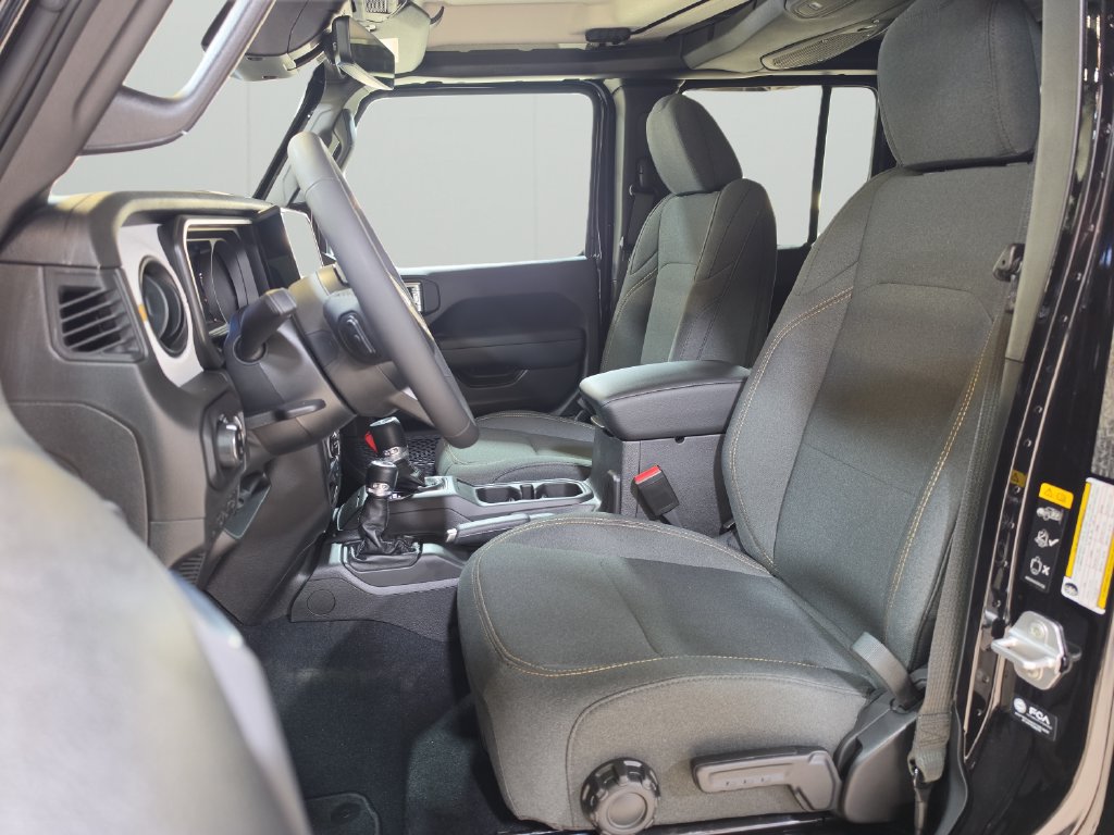 New 2026 Jeep Gladiator Sport AWD/4WD image 10