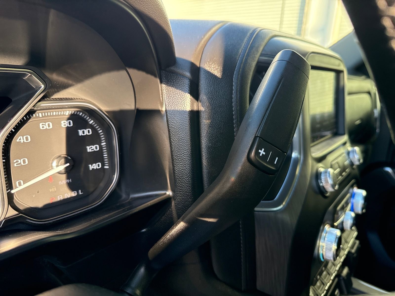 Used 2020 GMC Sierra 2500 Denali w/ Technology Package image 24