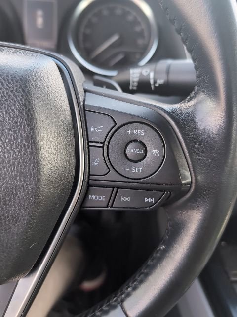 Used 2018 Toyota Camry SE image 17