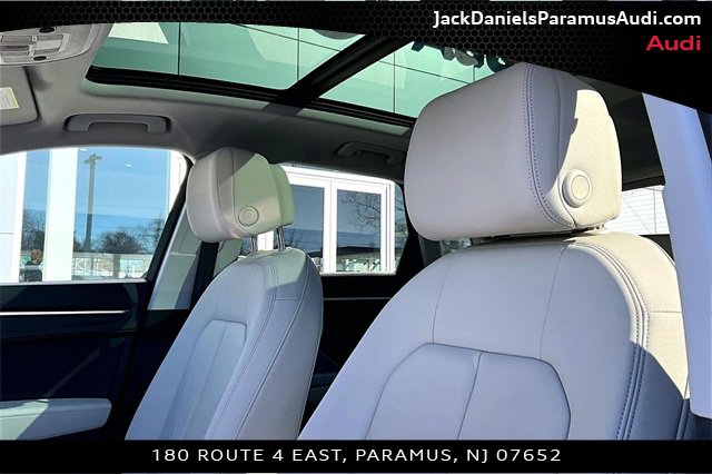 Used 2023 Audi Q3 2.0T Premium w/ Convenience Package image 17