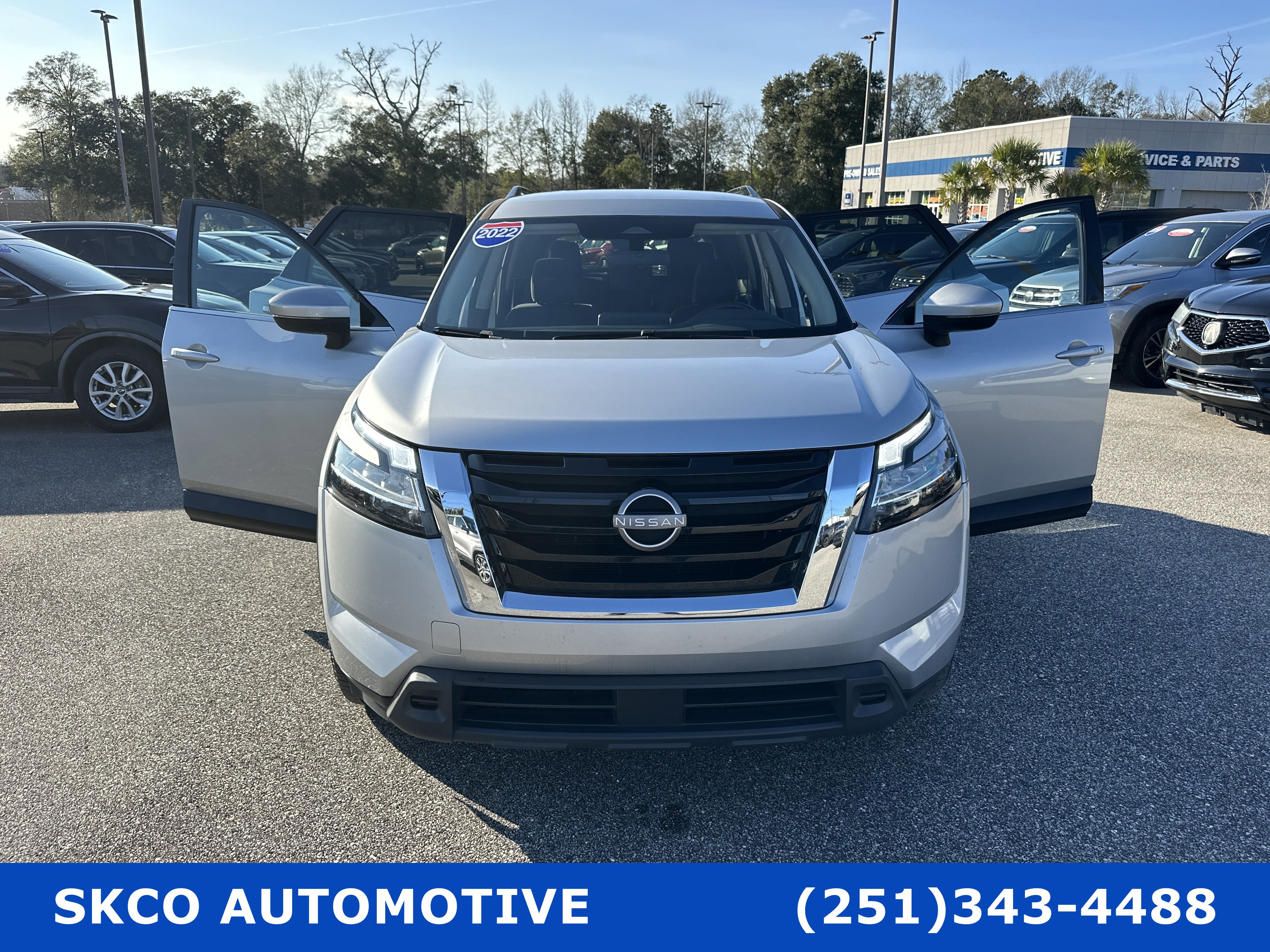 Used 2022 Nissan Pathfinder SV image 30