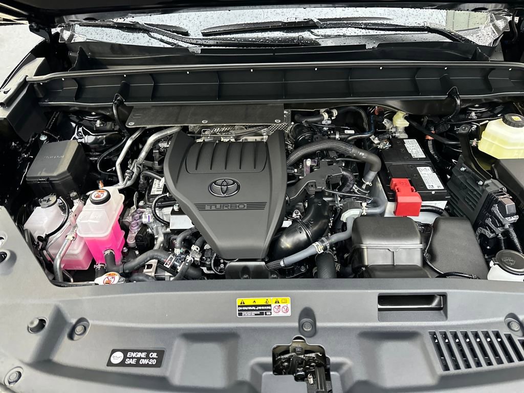 New 2025 Toyota Highlander XSE image 31