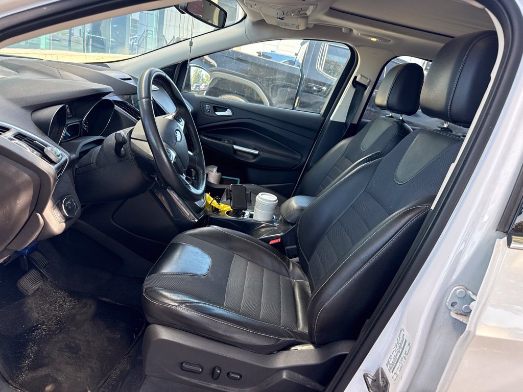 Used 2013 Ford Escape Titanium w/ Parking Technology Pkg AWD/4WD image 9
