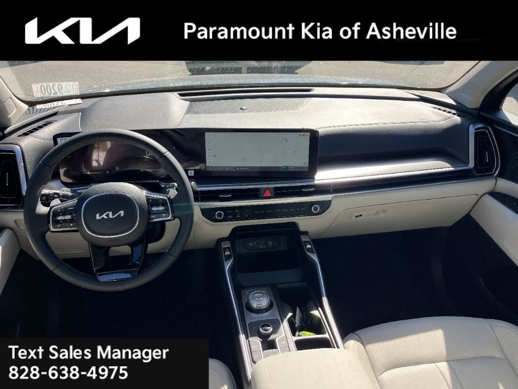 Certified 2025 Kia Sorento EX image 19