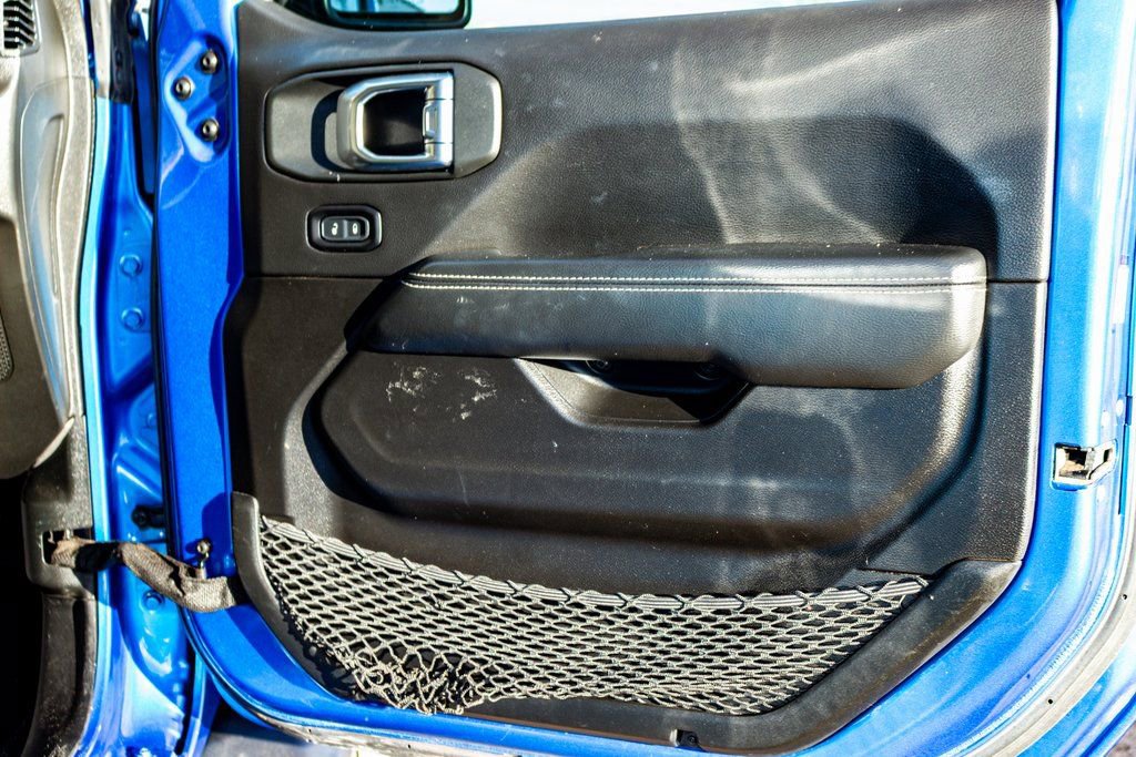 Used 2022 Jeep Wrangler Unlimited Sahara image 19