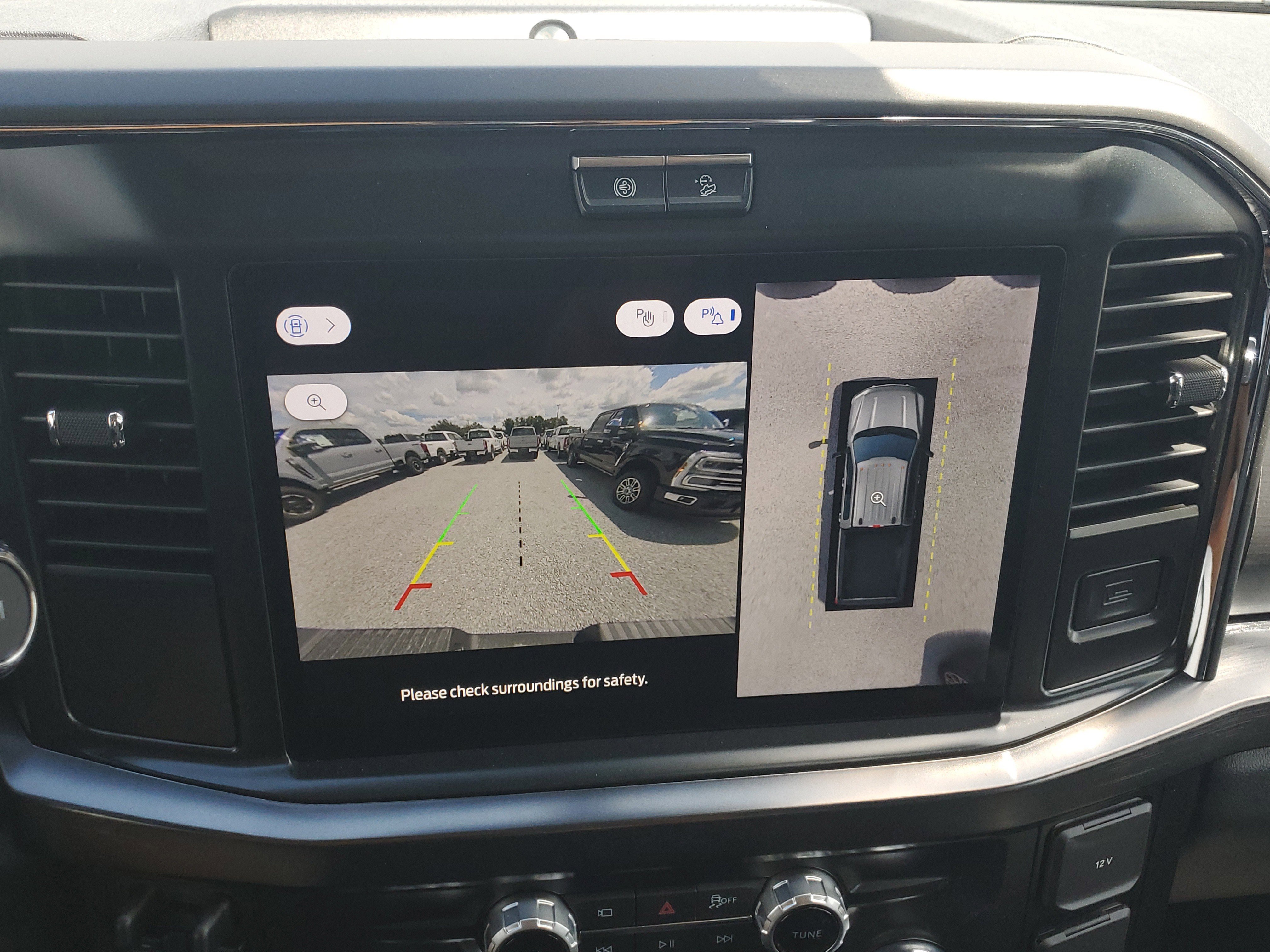 New 2026 Ford F250 Lariat w/ Black Appearance Package image 20