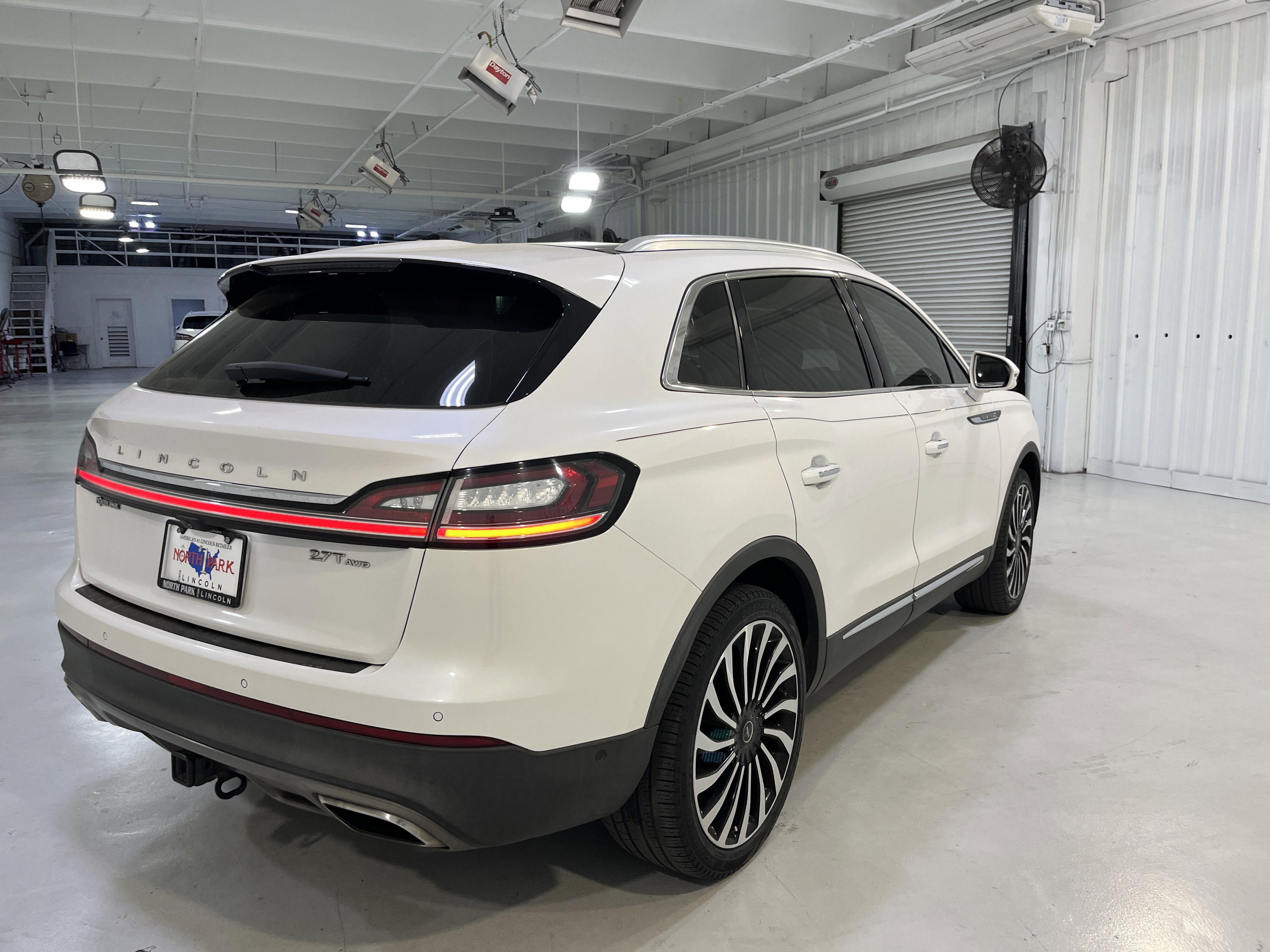Used 2019 Lincoln Nautilus Black Label AWD/4WD image 17
