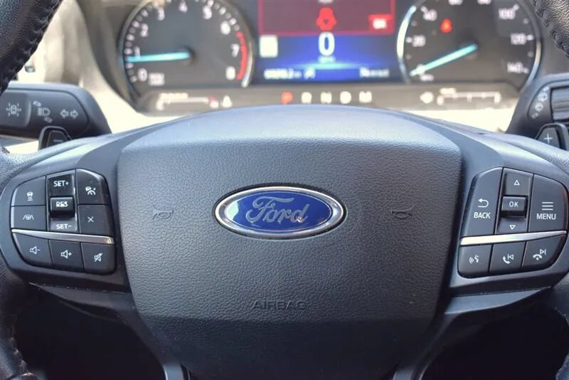 Used 2020 Ford Explorer XLT w/ Equipment Group 202A AWD/4WD image 15