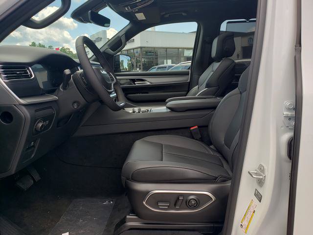 New 2026 Jeep Grand Wagoneer L Limited AWD/4WD image 10