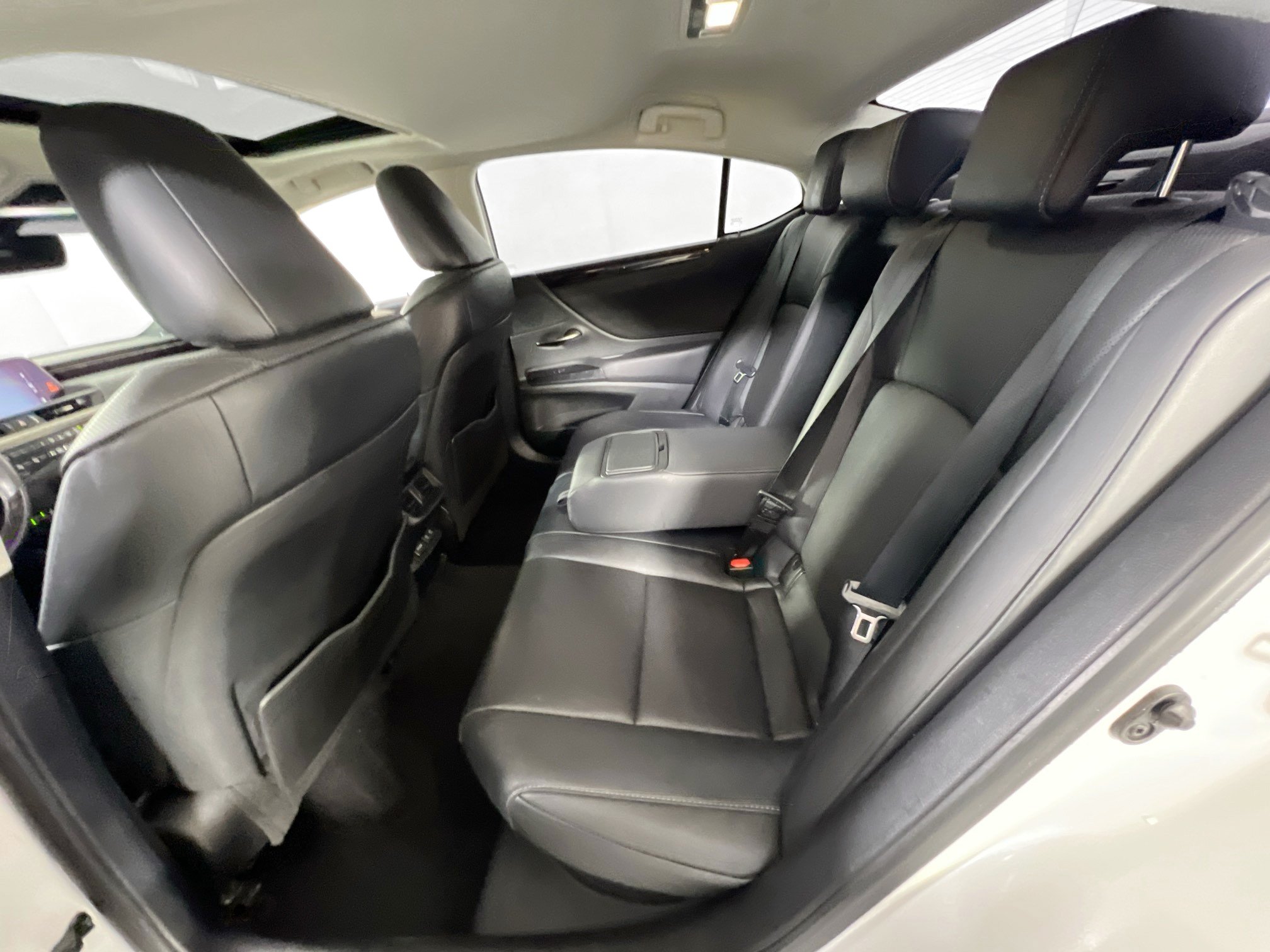 Used 2021 Lexus ES 300h w/ Premium Package FWD image 25