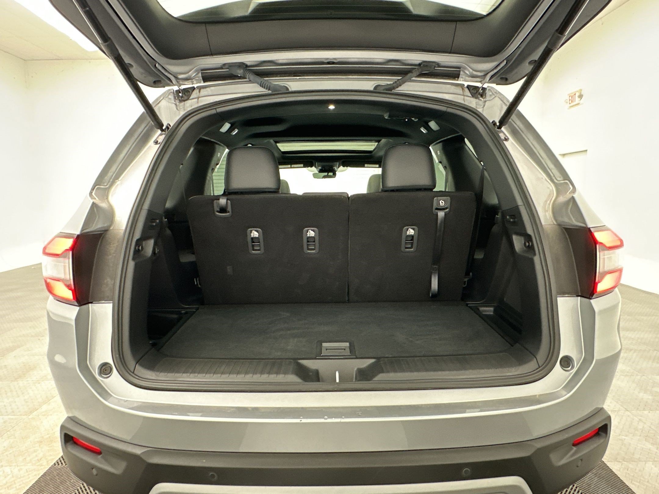 Used 2025 Honda Pilot TrailSport image 22