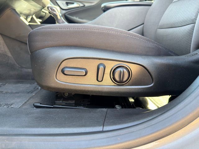 Used 2024 Chevrolet Malibu LT image 20