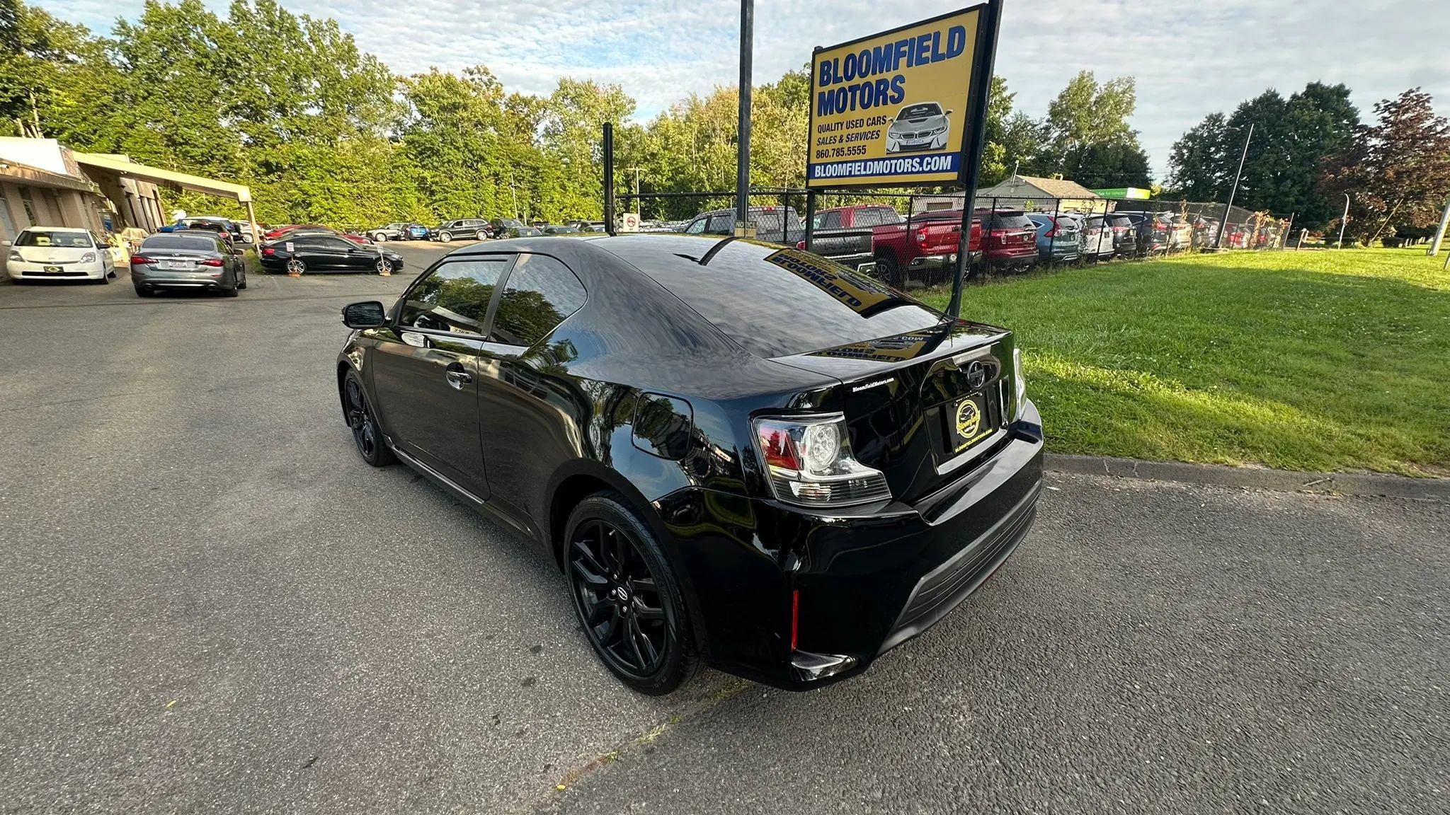 Used 2014 Scion tC FWD image 6