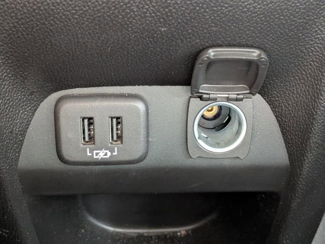 Used 2022 Chevrolet Colorado Z71 w/ LPO, Power Package AWD/4WD image 15