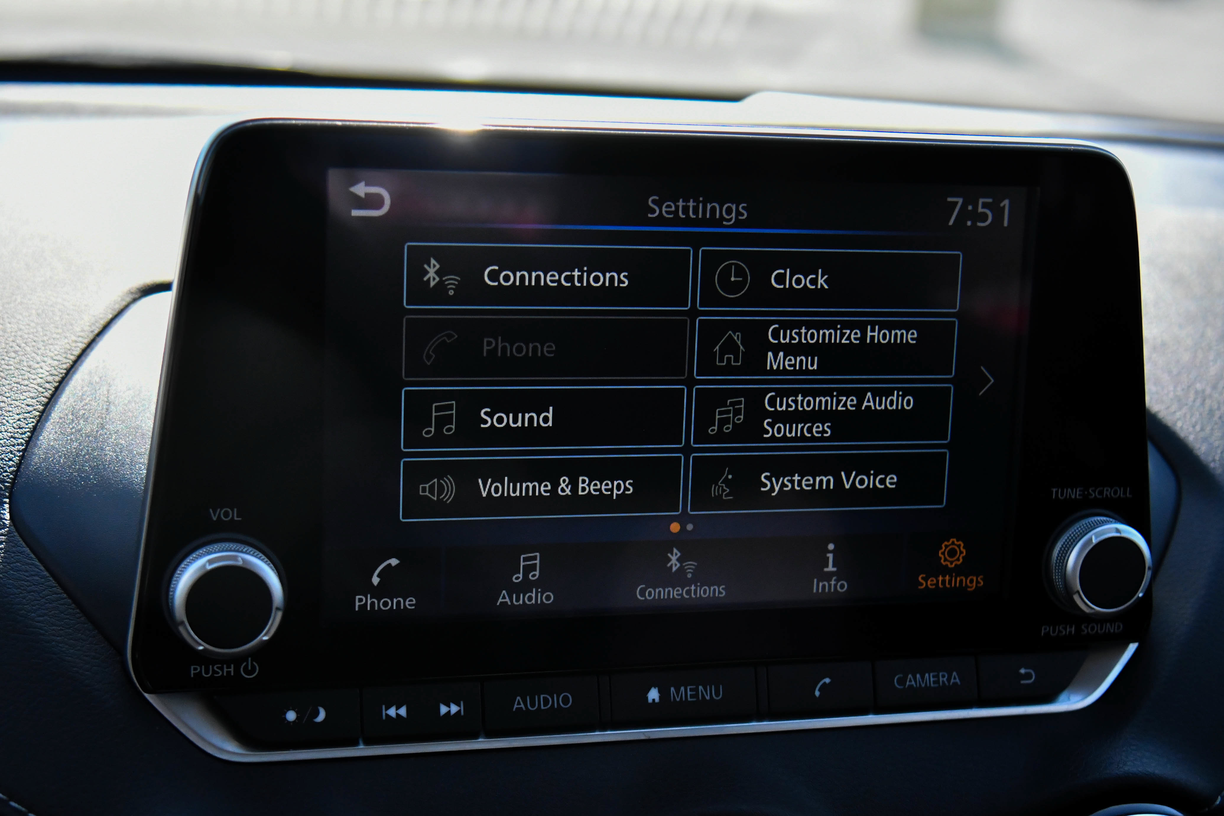 Used 2025 Nissan Sentra SV FWD image 18