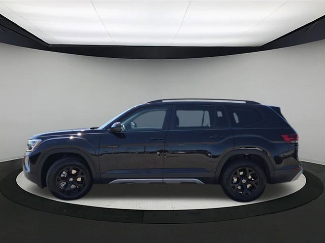 New 2025 Volkswagen Atlas Peak Edition SE image 4