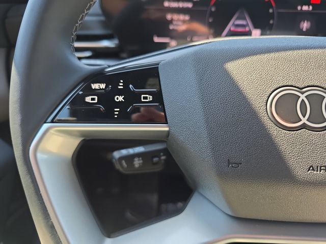 Used 2025 Audi Q5 Premium w/ Convenience Package image 20