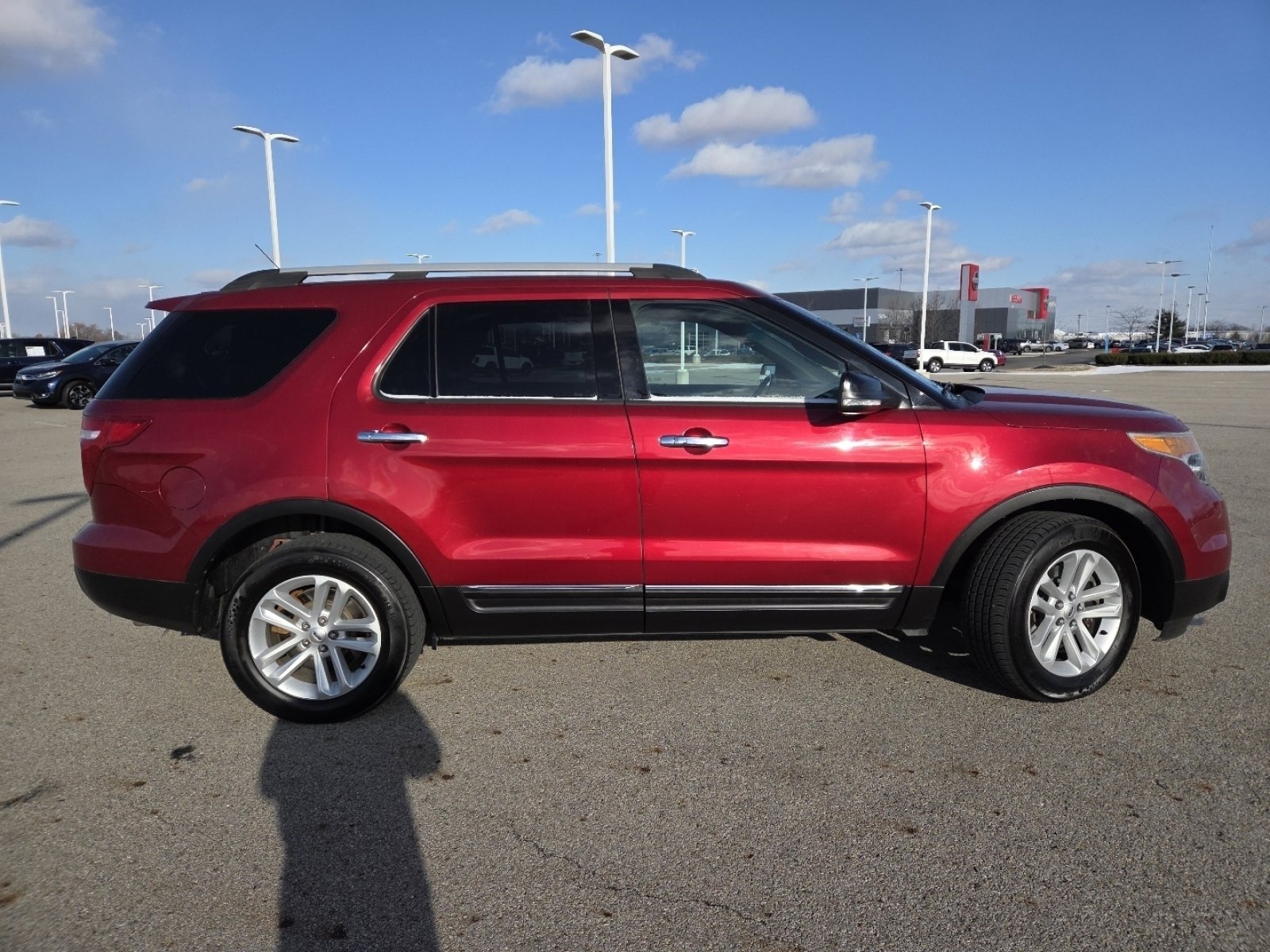 Used 2014 Ford Explorer XLT w/ Equipment Group 202A image 17