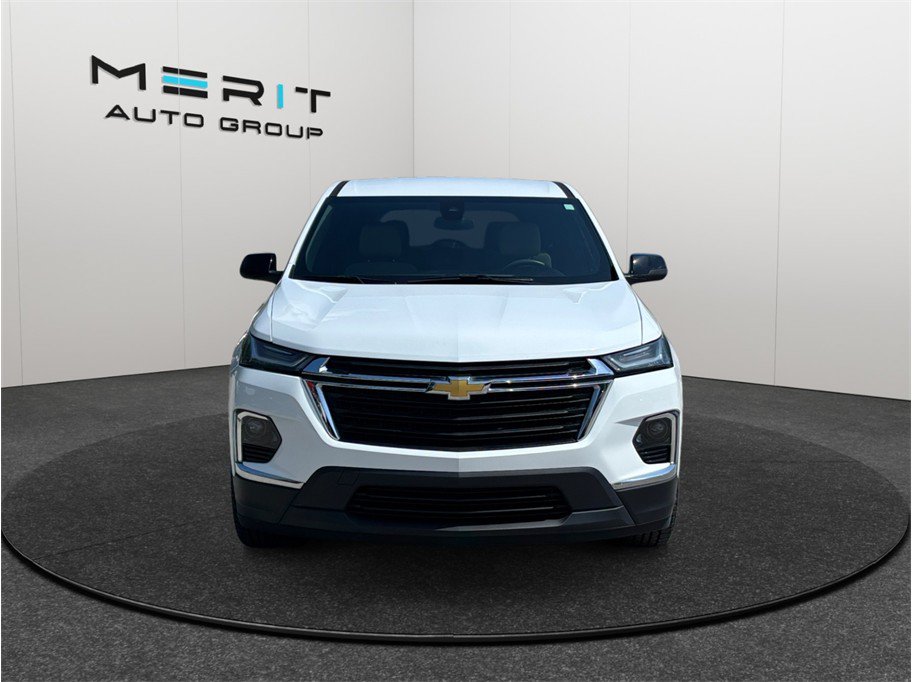 Used 2023 Chevrolet Traverse LS FWD image 3