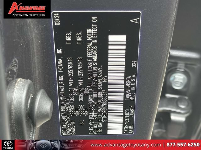 Used 2024 Toyota Highlander XLE AWD/4WD image 26