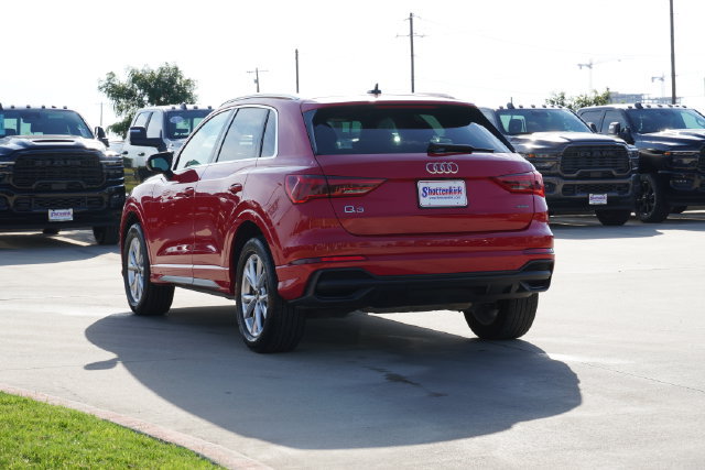 Used 2024 Audi Q3 2.0T Premium AWD/4WD image 3