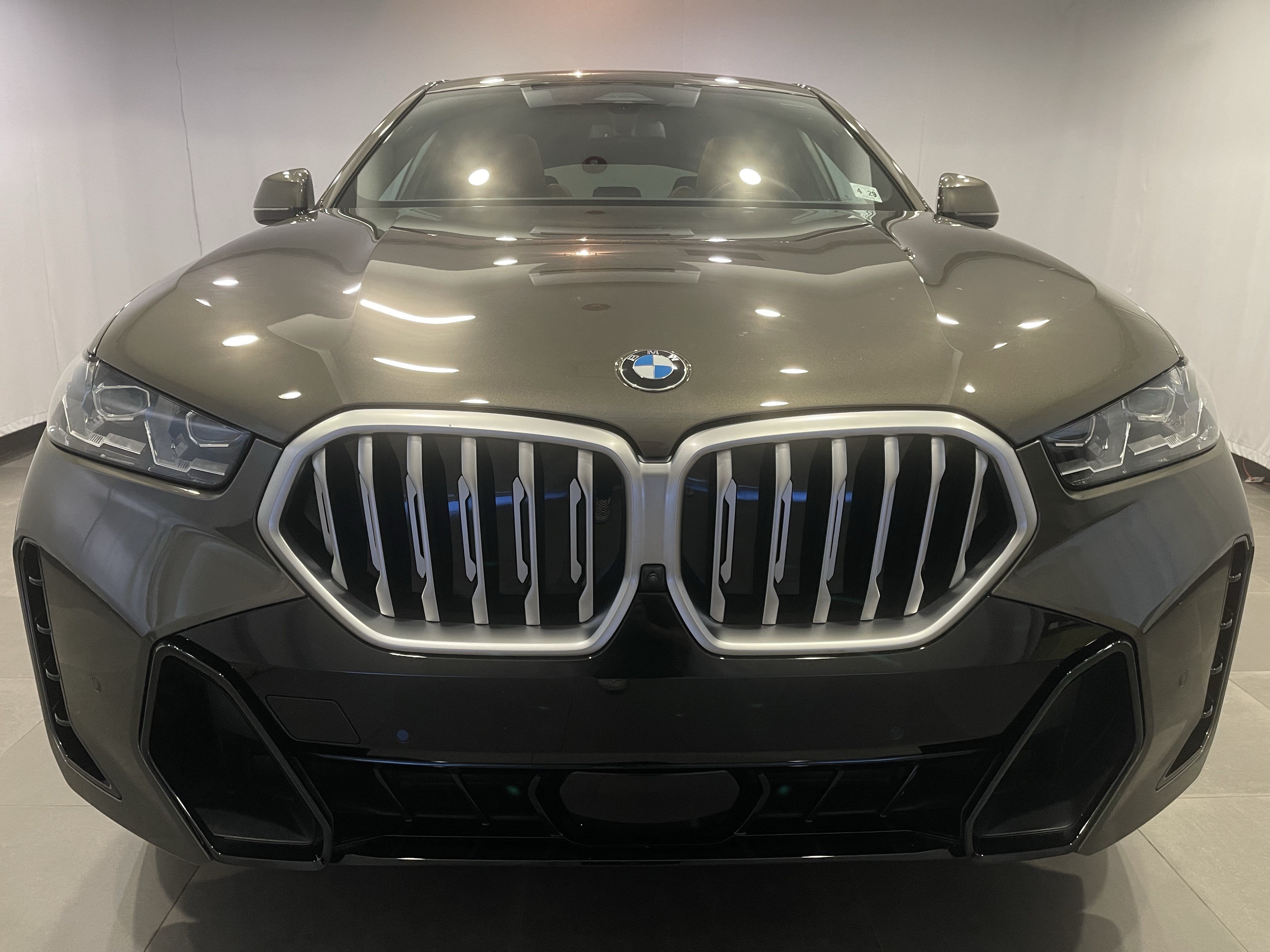 Certified 2025 BMW X6 xDrive40i w/ Parking Assistance Package AWD/4WD video 2