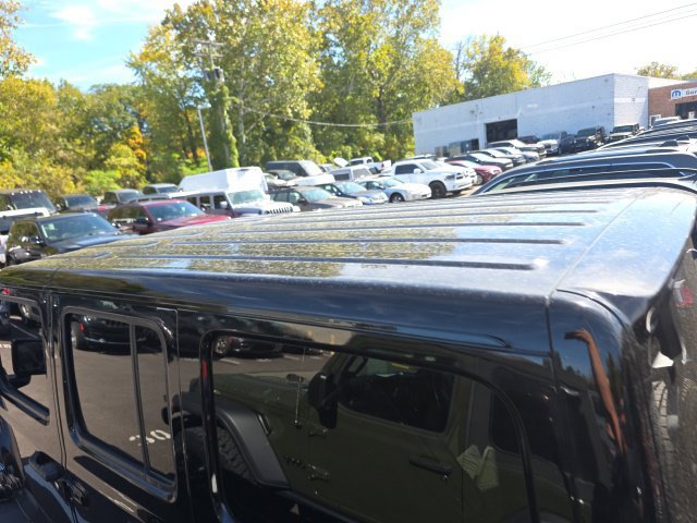 Used 2023 Jeep Wrangler Unlimited Sahara w/ Cold Weather Group AWD/4WD image 10