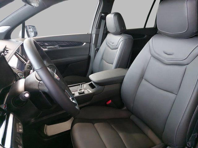 Used 2025 Cadillac XT6 Premium Luxury w/ Technology Package image 19