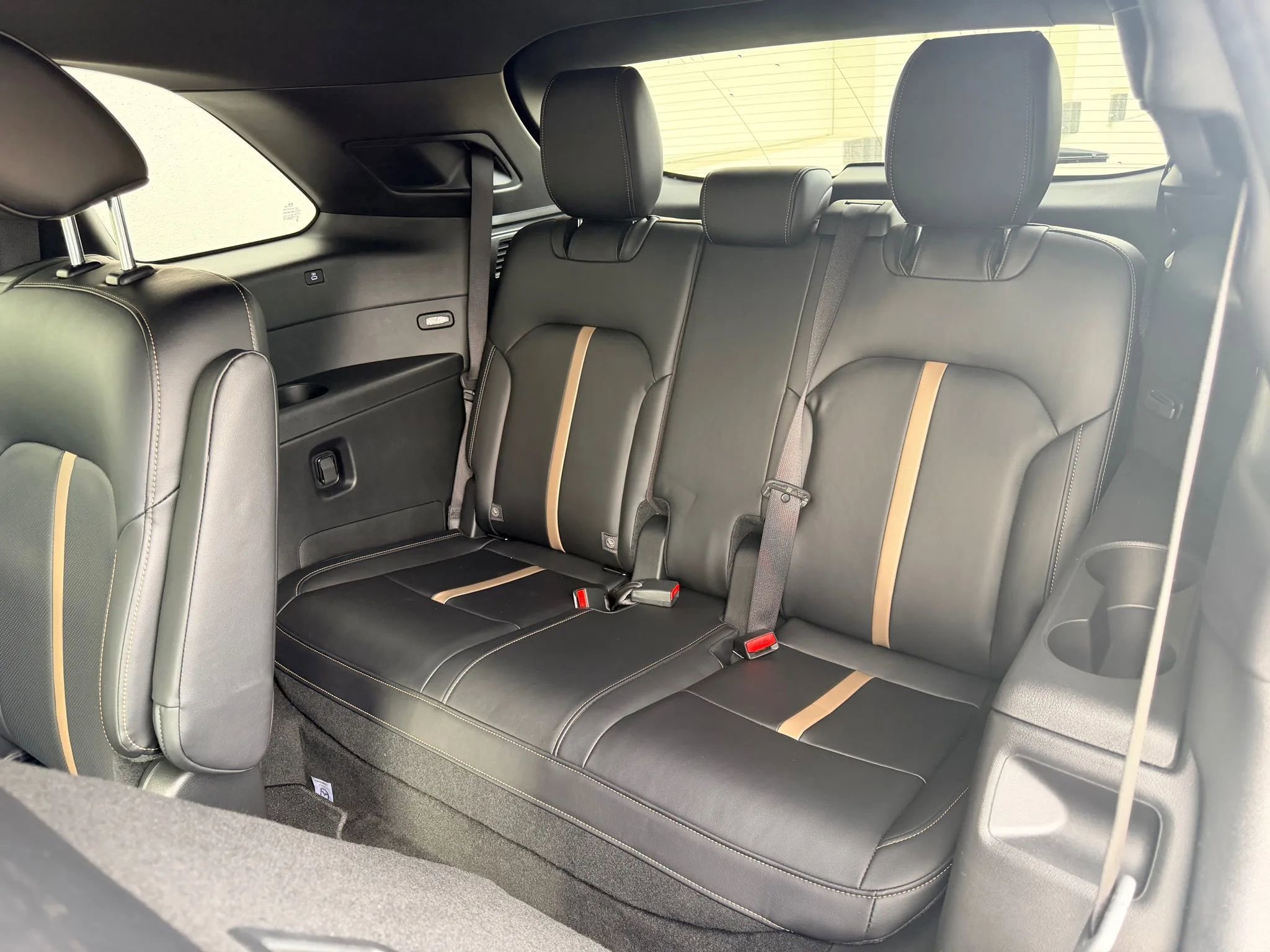 Used 2025 MAZDA CX-90 3.3 Turbo w/ Premium Plus Pkg image 13