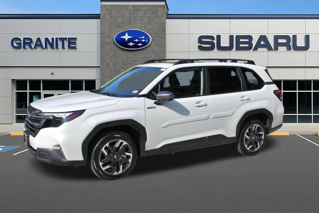 Used 2025 Subaru Forester Premium AWD/4WD image 6