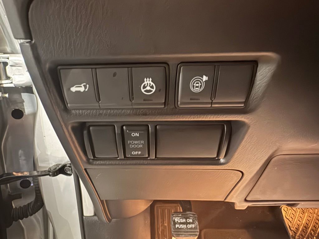 Used 2024 Nissan Armada SL w/ Captain's Chairs Package image 23