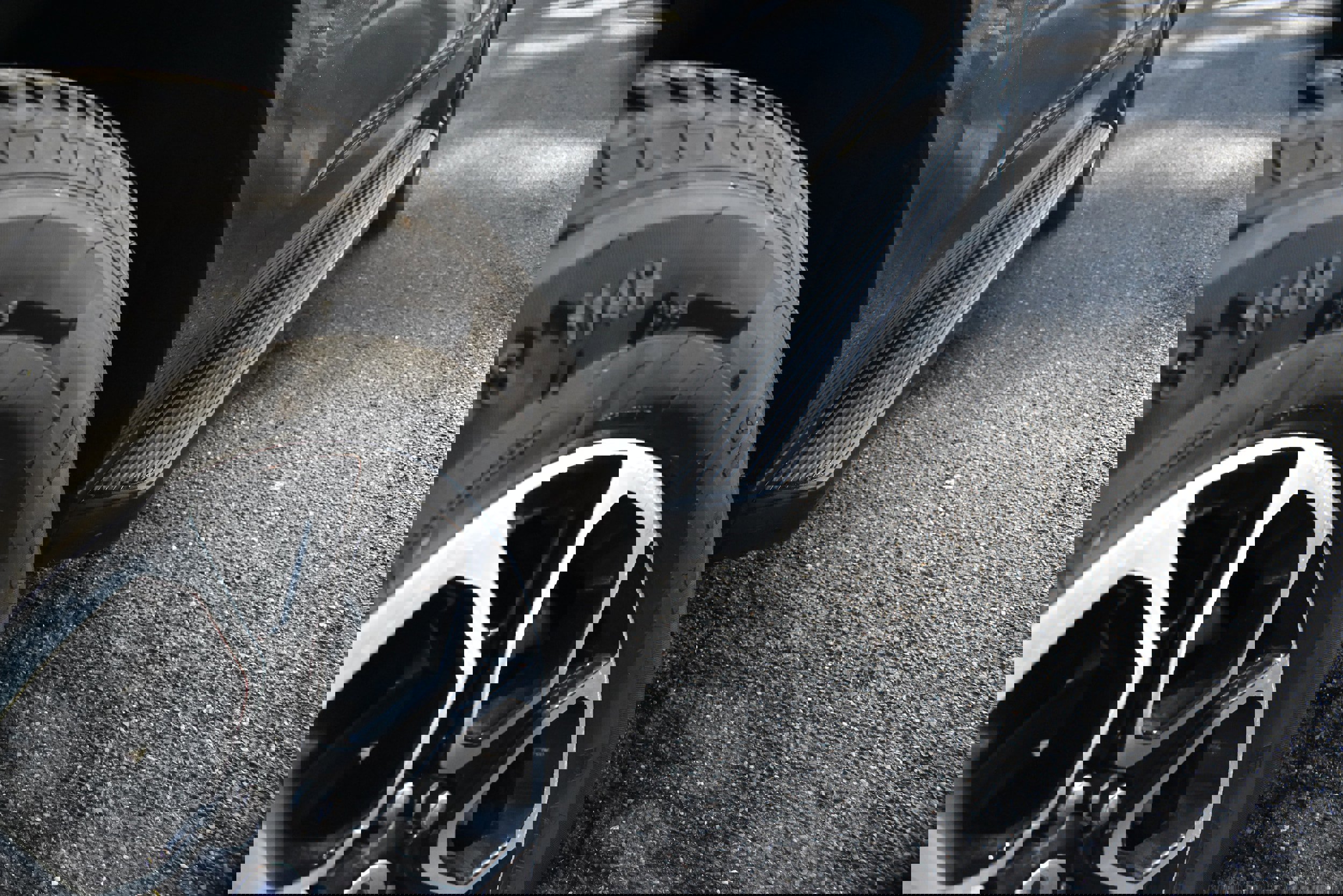 Used 2024 Ford Expedition XLT image 17