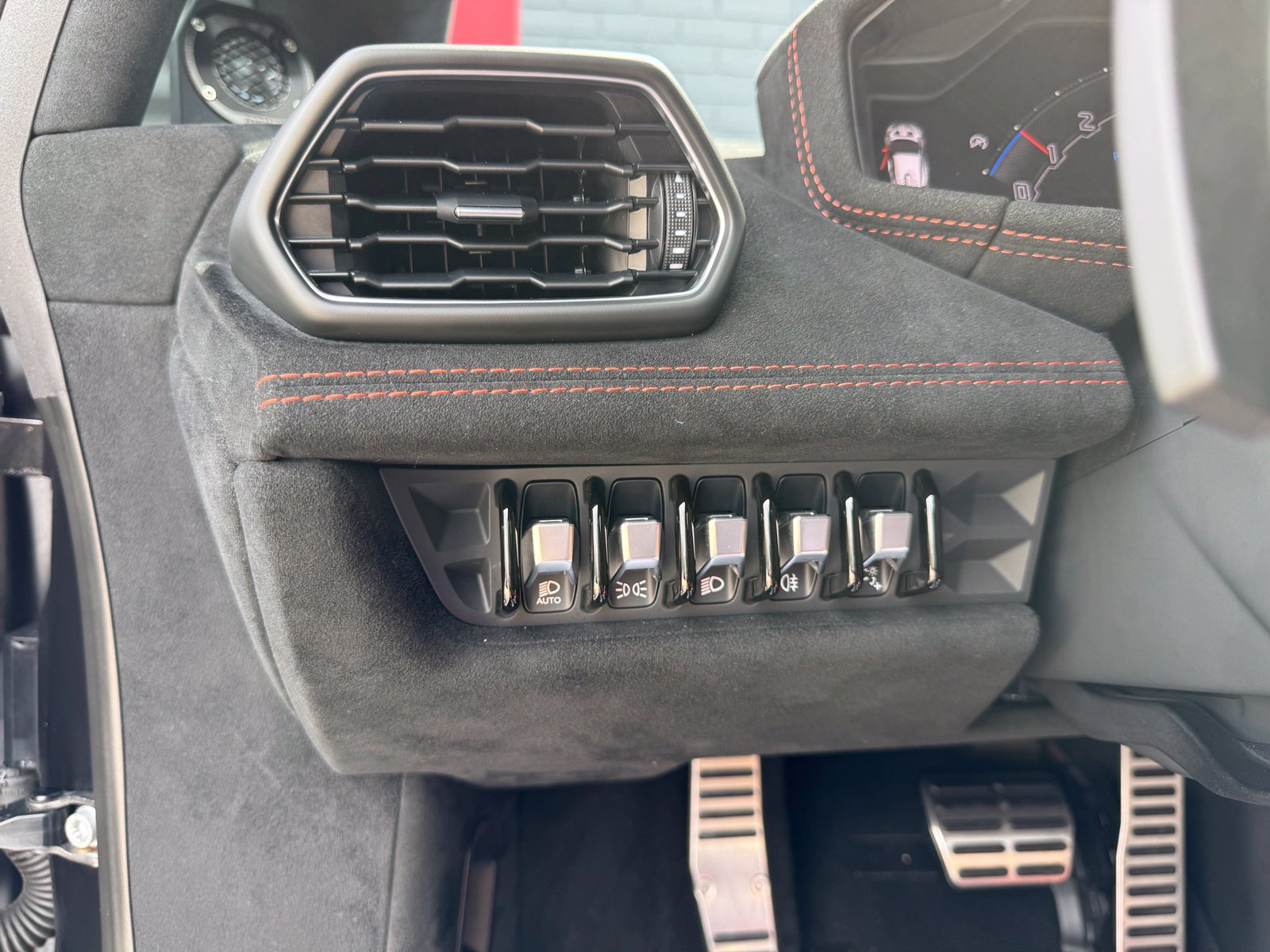 Used 2023 Lamborghini Huracan STO RWD image 53