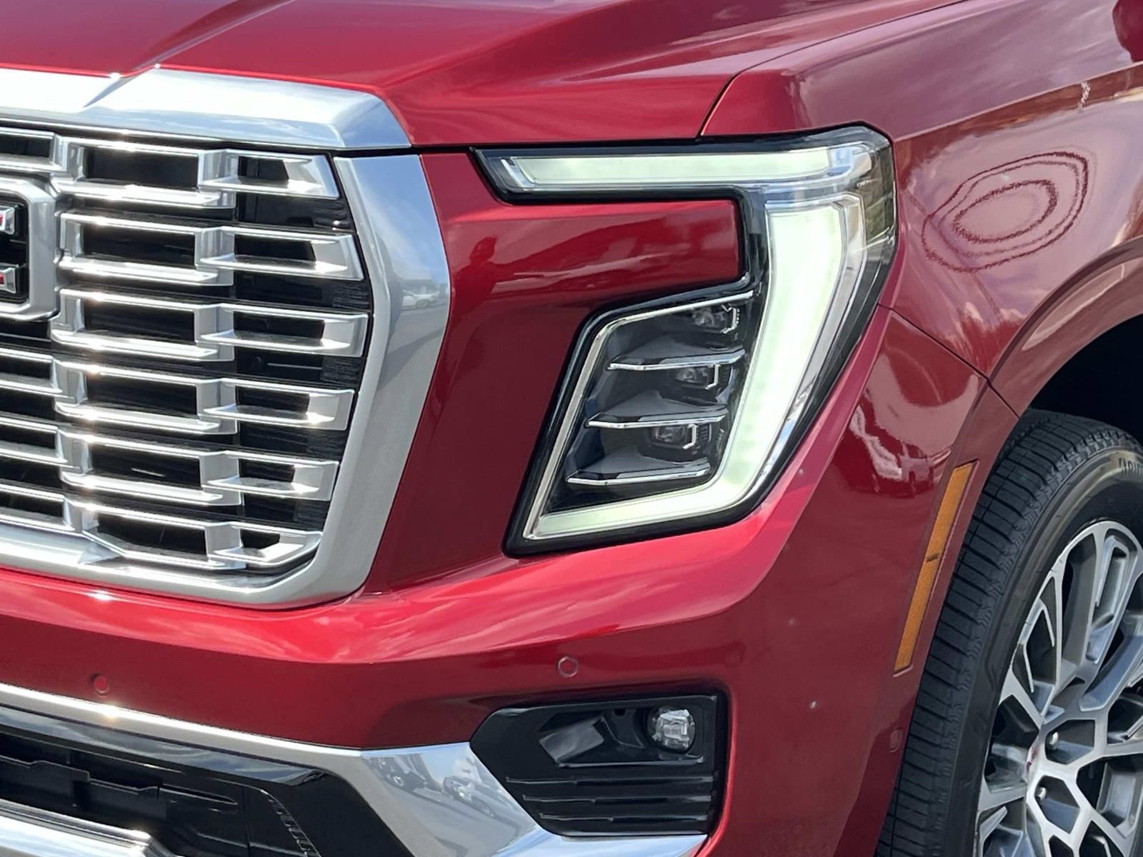 New 2026 GMC Yukon Denali w/ Sun & Power Step Package AWD/4WD image 11