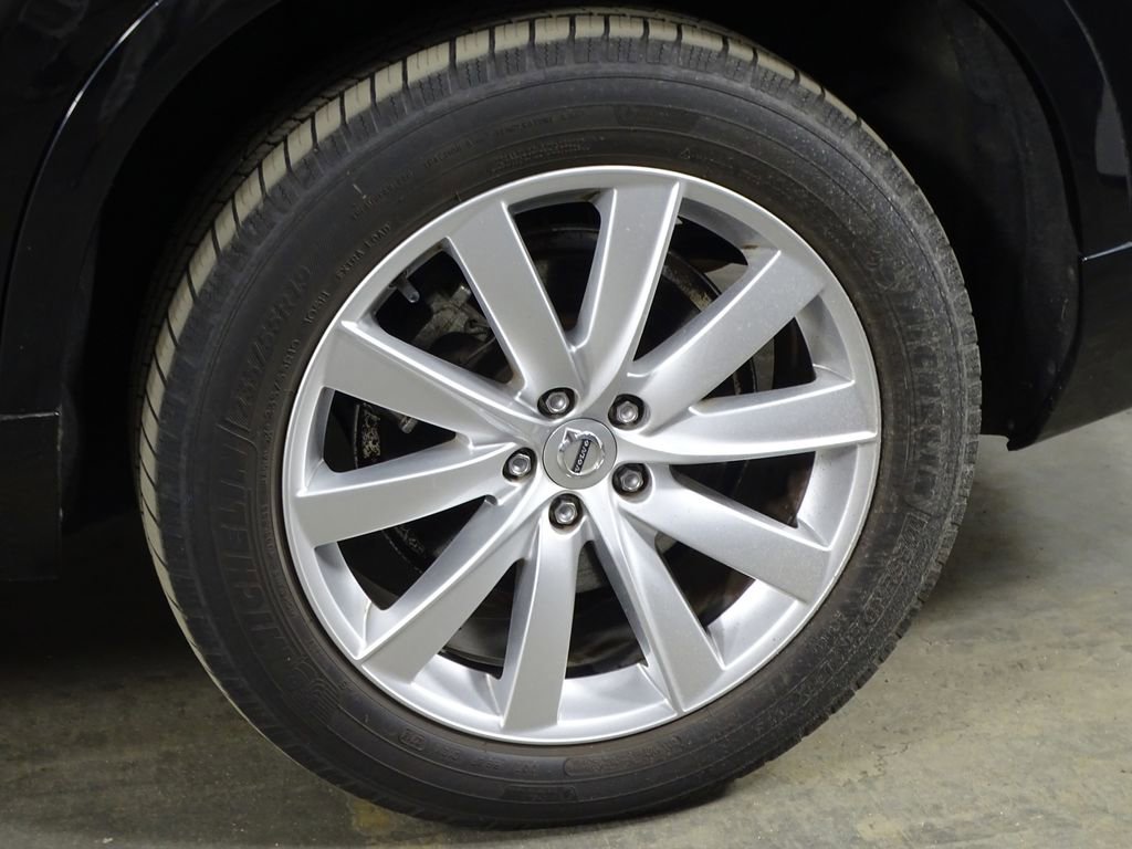 Used 2016 Volvo XC90 T6 Momentum w/ Protection Package Plus image 45