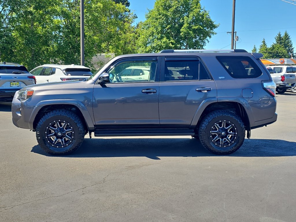 Certified 2019 Toyota 4Runner SR5 AWD/4WD image 6